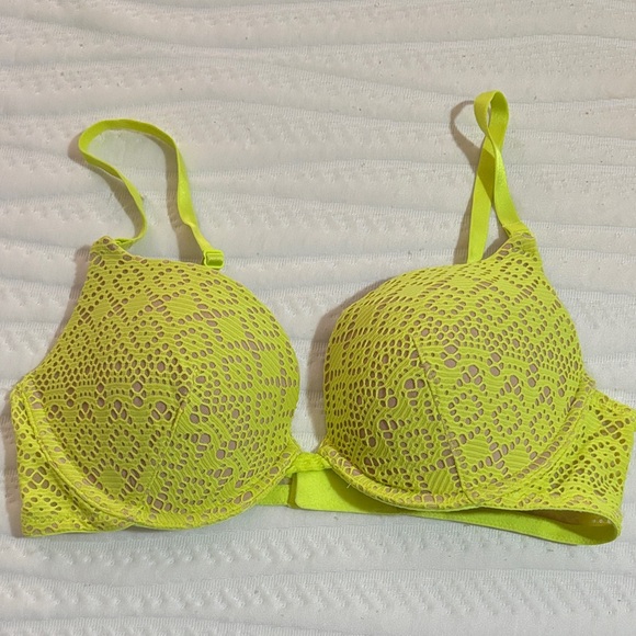 Victoria's Secret Neon Lace Bra - Picture 1 of 4